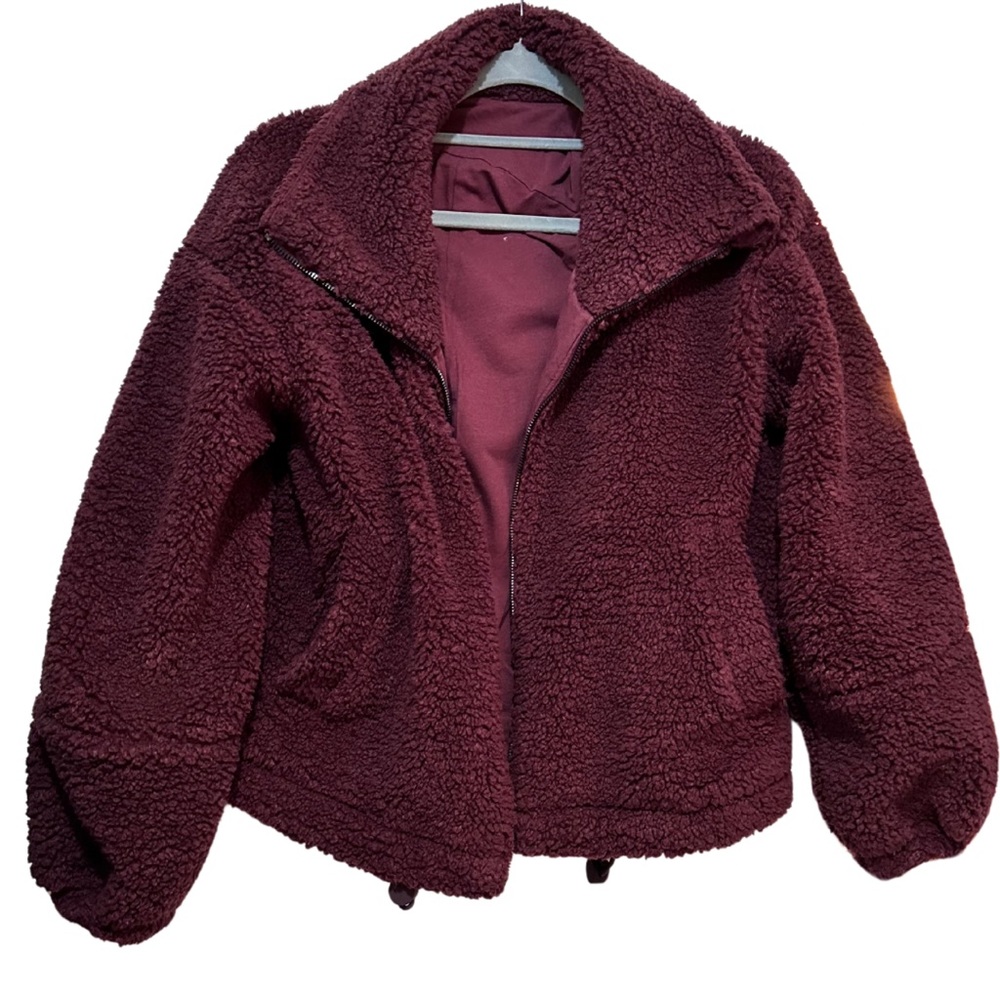 Alo yoga fluffy jacket size M